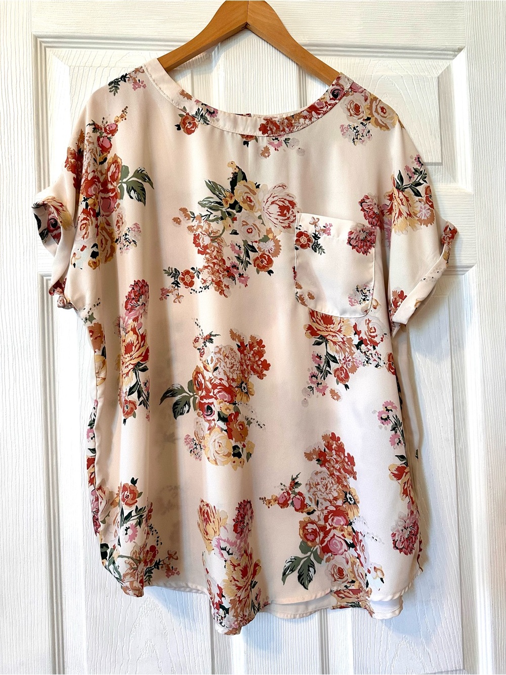 Buffalo David Bitton Cream Floral Short Sleeve Blouse